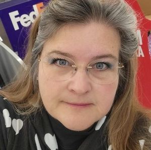 Meet your Posher, Diana